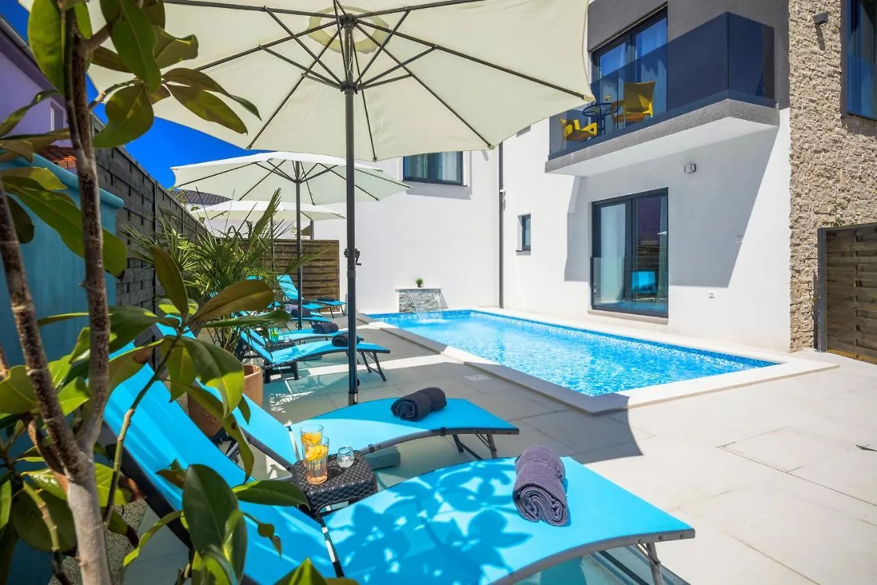 Valla Studio Apartments With Free Bikes Fažana