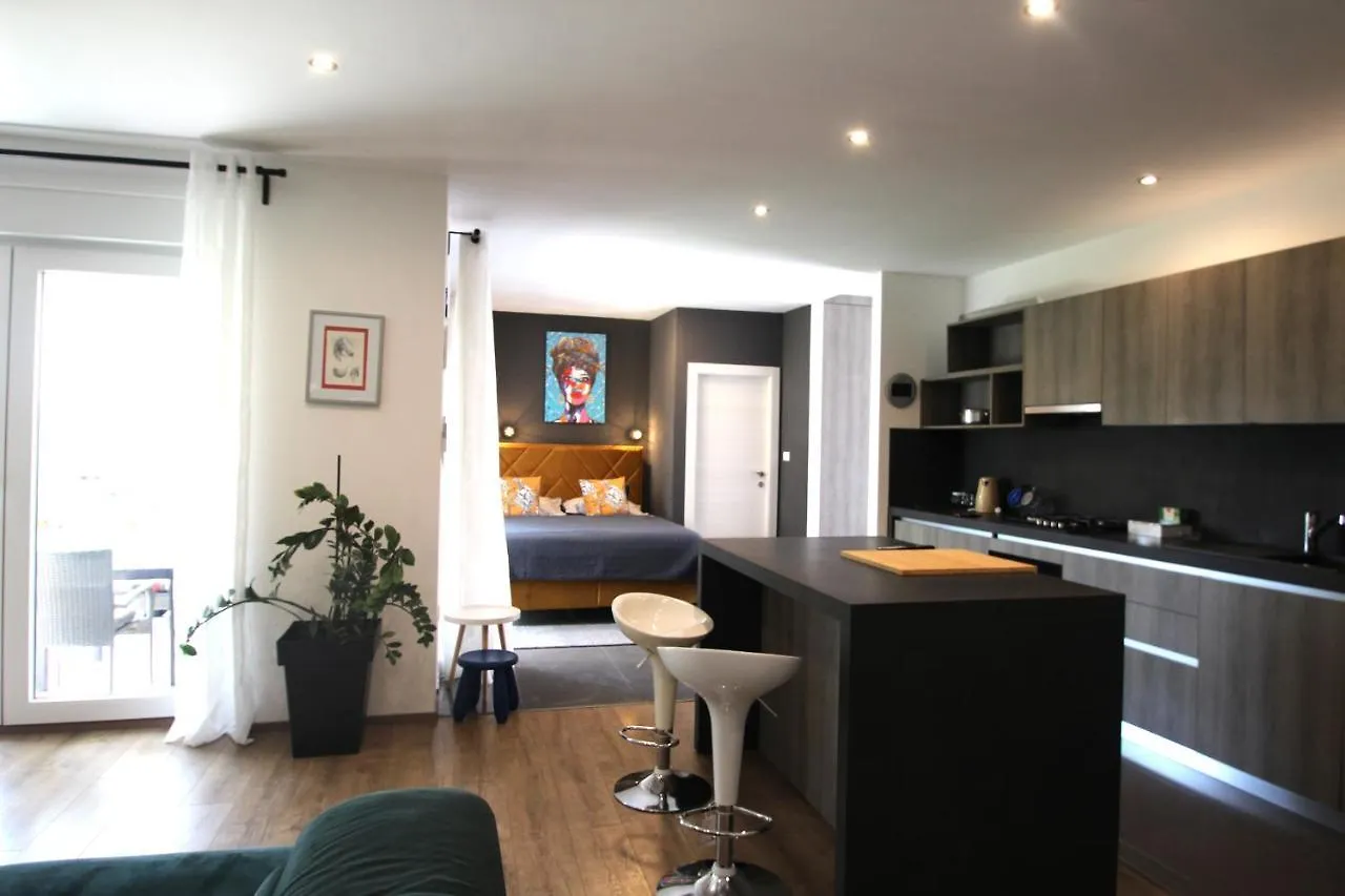 Valla Studio Apartments With Free Bikes Fažana